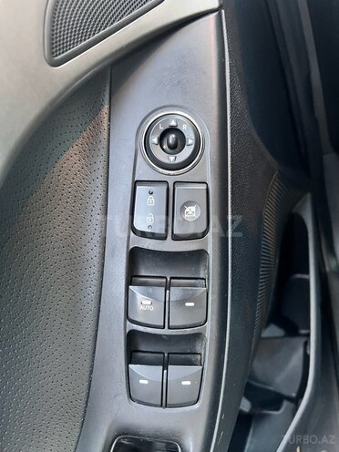 Hyundai Elantra 2011, 215,652 km - 1.8 l - Bakı