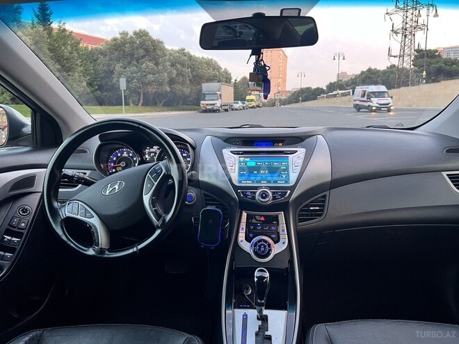 Hyundai Elantra 2011, 215,652 km - 1.8 l - Bakı