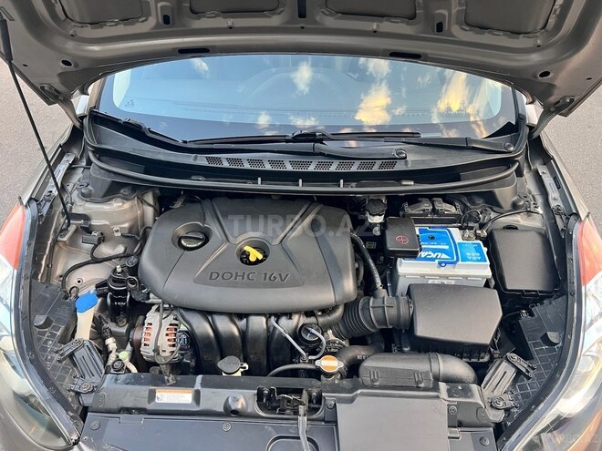 Hyundai Elantra 2011, 215,652 km - 1.8 l - Bakı