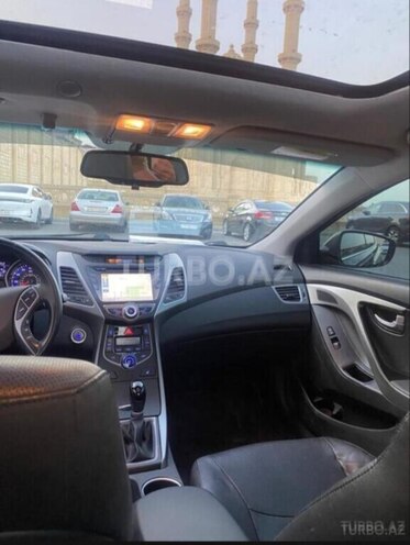 Hyundai Elantra 2015, 241,400 km - 1.8 l - Bakı