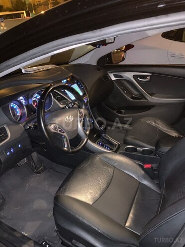 Hyundai Elantra 2015, 241,400 km - 1.8 l - Bakı