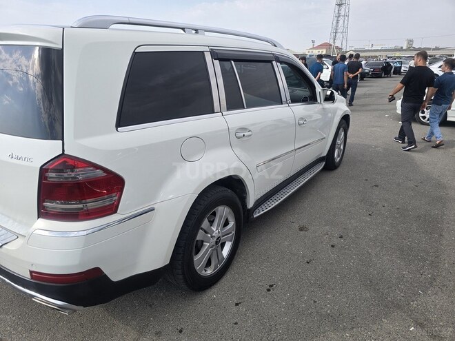 Mercedes GL 450 4MATIC 2009, 249,925 km - 4.7 л - Bakı