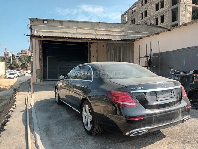 Mercedes E 220 d 2016, 203,600 km - 2.0 l - Bakı