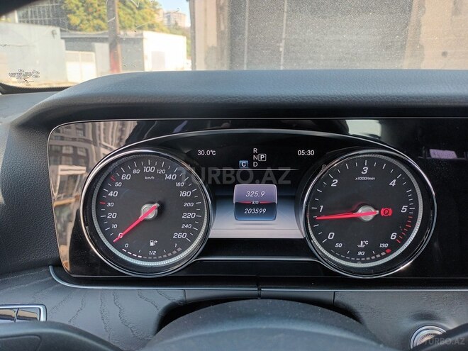 Mercedes E 220 d 2016, 203,600 km - 2.0 l - Bakı