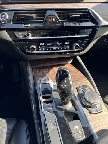 BMW 520 2018, 130,000 km - 2.0 l - Bakı