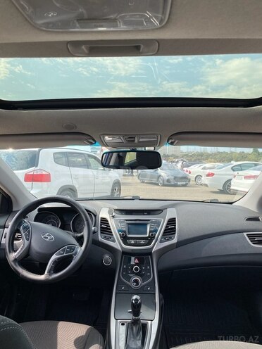Hyundai Elantra 2015, 219,000 km - 1.8 l - Bakı