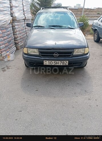Opel Astra 1994, 350,000 km - 1.6 l - Bakı