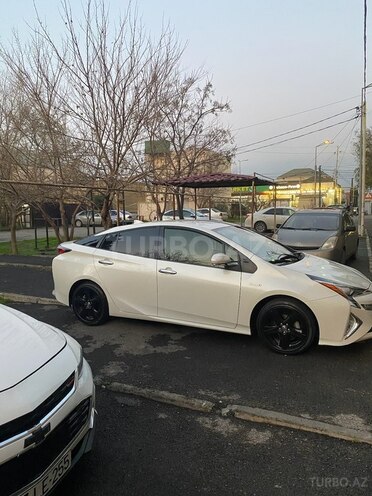Toyota Prius 2017, 145,000 km - 1.8 l - Bakı