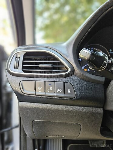 Hyundai i30 2018, 180,180 km - 1.6 л - Bakı