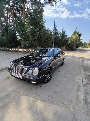 Mercedes E 240 1999, 400,317 km - 2.4 l - Salyan