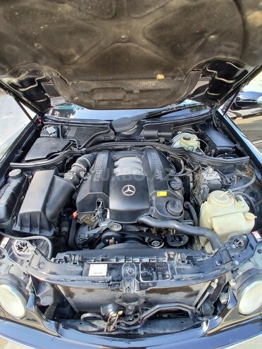 Mercedes E 240 1999, 400,317 km - 2.4 l - Salyan