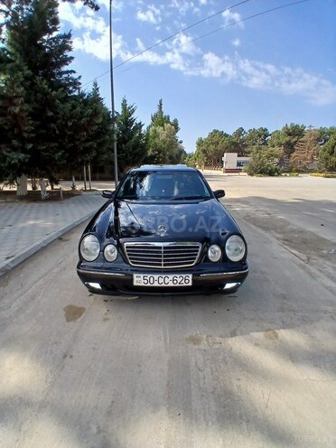 Mercedes E 240 1999, 400,317 km - 2.4 l - Salyan