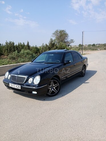 Mercedes E 240 1999, 400,317 km - 2.4 l - Salyan