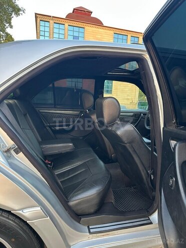 Mercedes C 230 2000, 260,000 km - 2.3 l - Saatlı