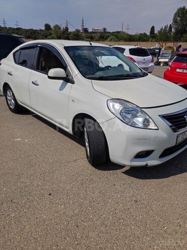 Nissan Sunny 2013, 317,600 km - 1.5 л - Bakı