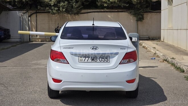 Hyundai Accent 2015, 110,000 km - 1.4 л - Bakı