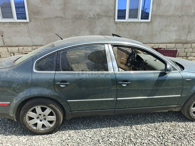 Volkswagen Passat 2004, 560,650 km - 1.8 l - Hacıqabul