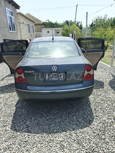 Volkswagen Passat 2004, 560,650 km - 1.8 l - Hacıqabul