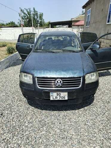 Volkswagen Passat 2004, 560,650 km - 1.8 l - Hacıqabul