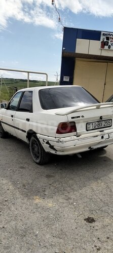 Ford Escort 1995, 374,161 km - 1.6 l - İsmayıllı