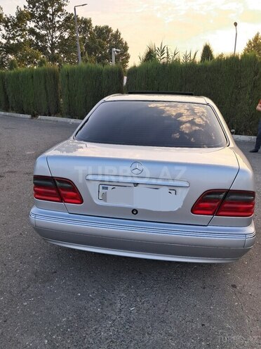 Mercedes E 270 2001, 332,000 km - 2.7 l - Ağcabədi