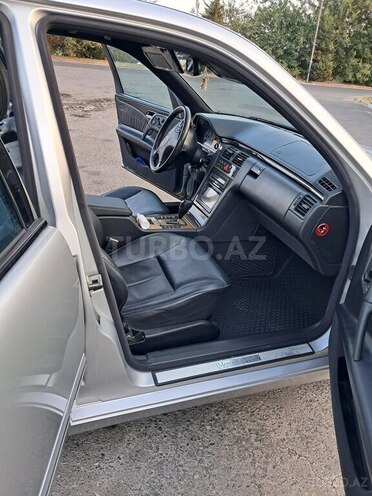 Mercedes E 270 2001, 332,000 km - 2.7 l - Ağcabədi