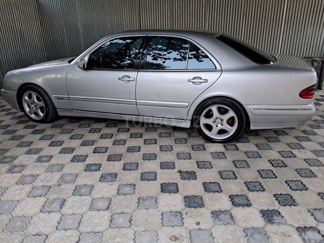 Mercedes E 270 2001, 332,000 km - 2.7 l - Ağcabədi