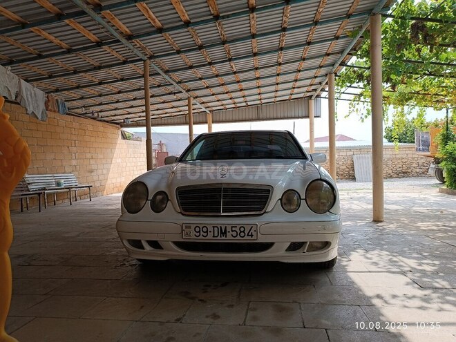 Mercedes E 200 2001, 497,505 km - 2.2 л - Şamaxı