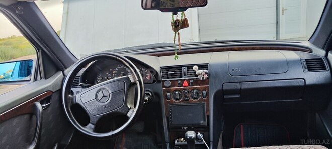 Mercedes C 200 1997, 300,000 km - 2.0 l - Bakı