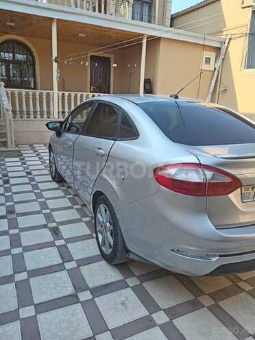 Ford Fiesta 2019, 137,000 km - 1.6 l - Bakı