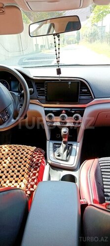 Hyundai Elantra 2018, 193,000 km - 2.0 л - Bakı