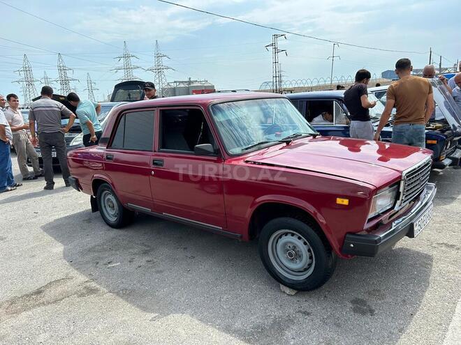 LADA (VAZ) 2107 2006, 37,500 km - 1.5 л - Salyan