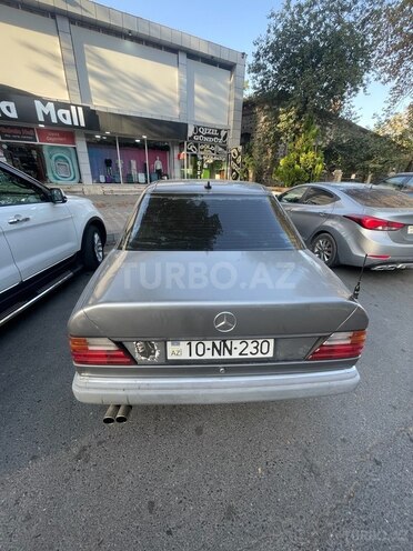 Mercedes E 200 1993, 400,000 km - 2.0 l - Qəbələ