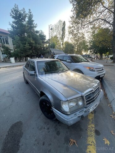 Mercedes E 200 1993, 400,000 km - 2.0 l - Qəbələ