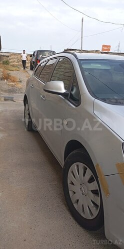 Opel Astra 2014, 48,000 km - 2.0 l - Astara