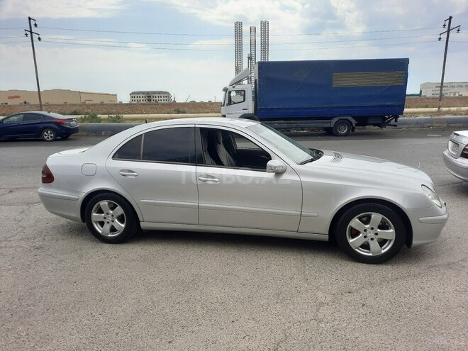 Mercedes E 220 2002, 335,000 km - 2.2 l - Bakı