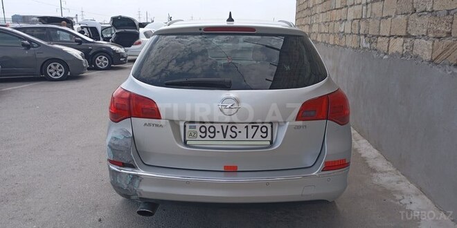 Opel Astra 2014, 48,000 km - 2.0 l - Astara