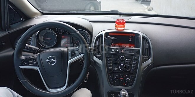 Opel Astra 2014, 48,000 km - 2.0 l - Astara