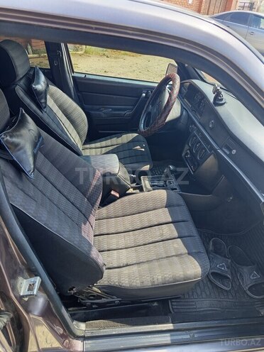 Mercedes 190 1993, 386,936 km - 2.0 л - Bakı