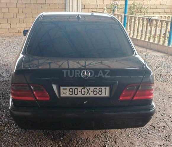 Mercedes E 240 1998, 100,000 km - 2.4 l - İmişli