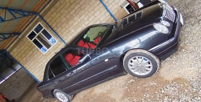 Mercedes E 240 1998, 100,000 km - 2.4 l - İmişli