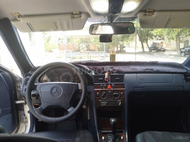 Mercedes C 230 1997, 293,520 km - 2.3 л - Sumqayıt