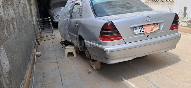 Mercedes C 200 1998, 427,000 km - 2.0 l - Bakı