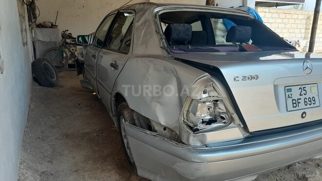 Mercedes C 200 2000, 250,000 km - 2.0 l - Beyləqan