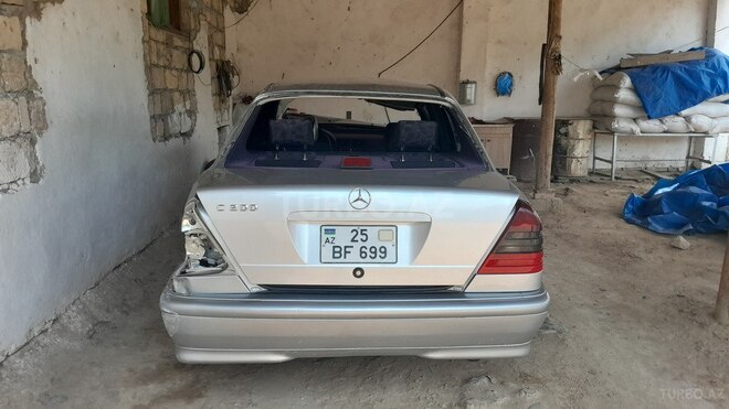 Mercedes C 200 2000, 250,000 km - 2.0 l - Beyləqan