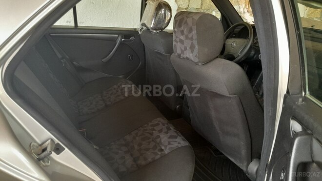 Mercedes C 200 2000, 250,000 km - 2.0 l - Beyləqan
