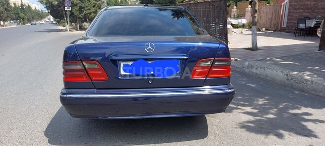 Mercedes E 270 2000, 229,000 km - 2.7 l - Bakı