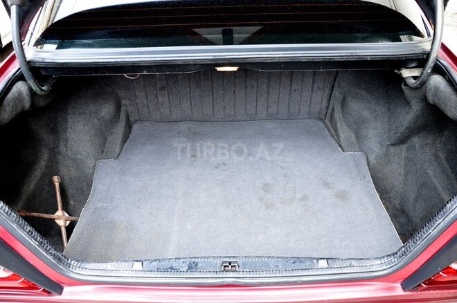 Mercedes E 230 1993, 576,000 km - 2.3 l - Şamaxı