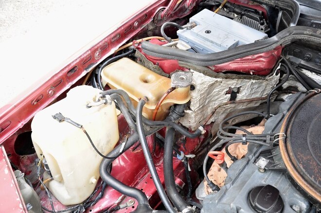 Mercedes E 230 1993, 576,000 km - 2.3 l - Şamaxı