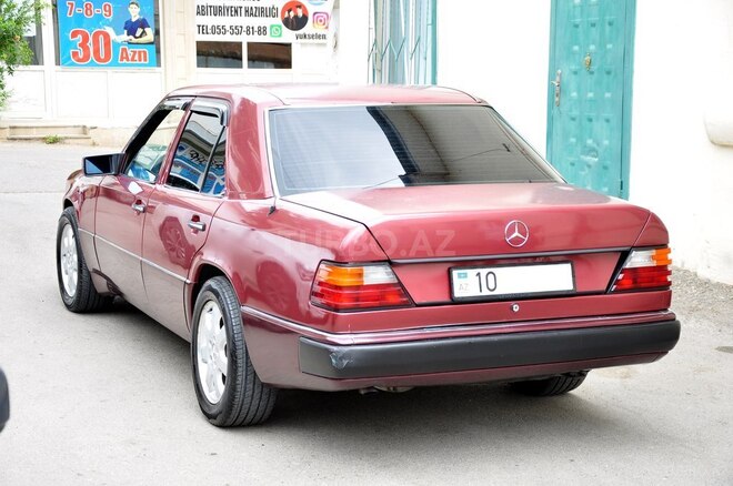 Mercedes E 230 1993, 576,000 km - 2.3 l - Şamaxı